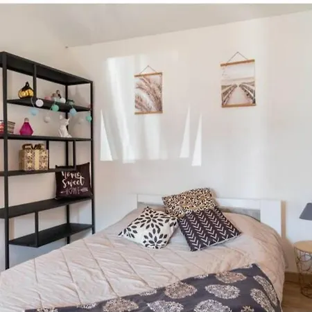 Provencale 10 Mn Des Plages Lunel (Herault)